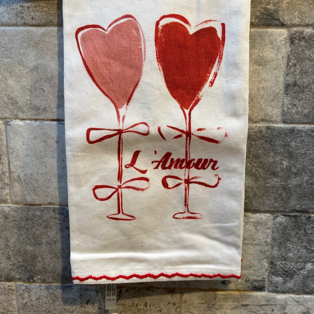 ❤️ ANTHROPOLOGIE CHAMPAGNE VALENTINE HEART DISH TOWEL NEW